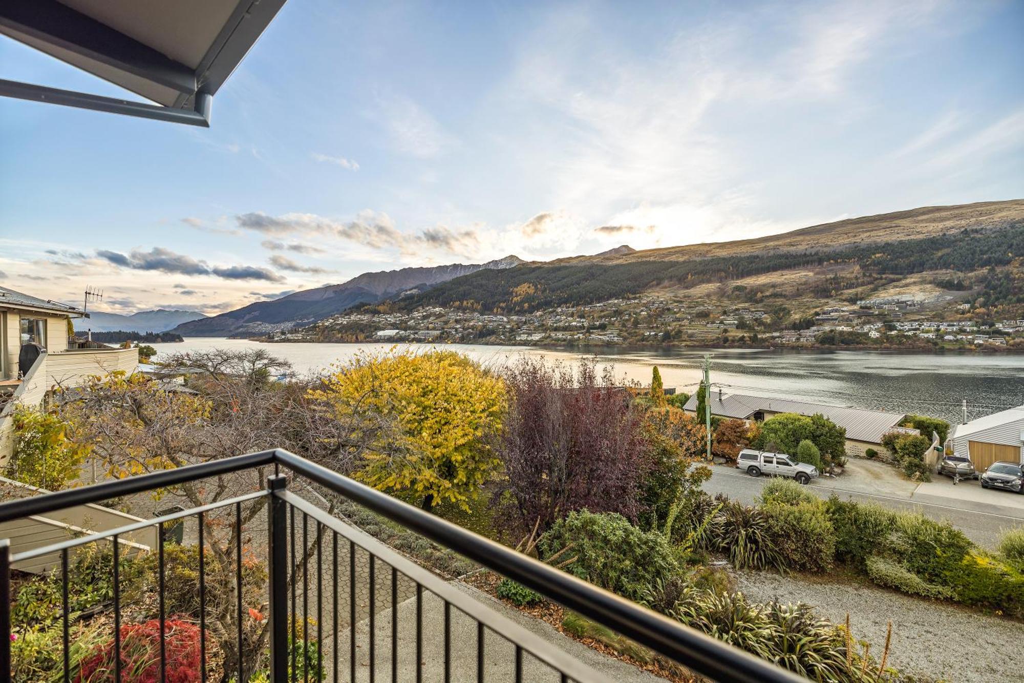 Peninsula Retreat - Spa Pool Queenstown Buitenkant foto